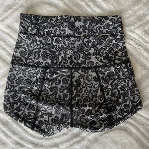 Lululemon Wunder Short 2” Full-On Luxtreme